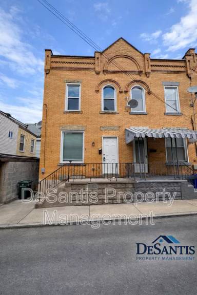 Main picture of 2 Edith Pl