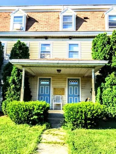 Main picture of 14 W Wilson Blvd