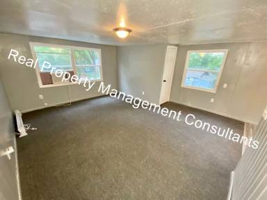 Main picture of 1123 S Haden St