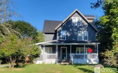 Main picture of 70 Champlin Ave