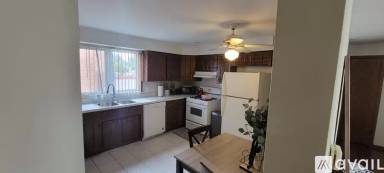 Main picture of 5200 W 87th St