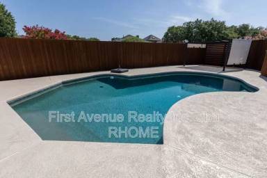 Main picture of 16121 Shadybank Dr