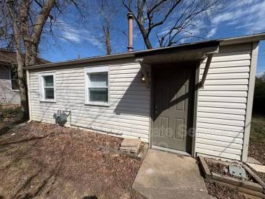 Main picture of 1843 E Monroe St