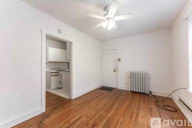 Main picture of 2237 N Bissell St