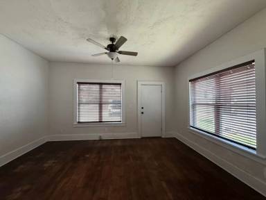 Main picture of 520 N Bradley St