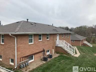 Main picture of 604 W Westplains Rd