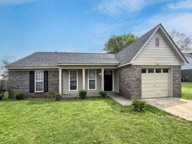 Main picture of 7112 Brenwood Dr