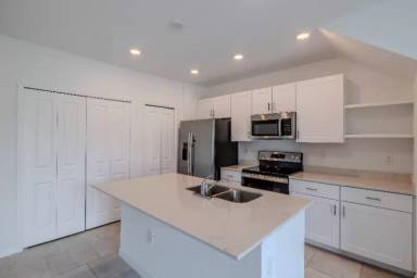 Main picture of 14310 Oviedo Pl