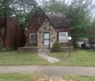 Main picture of 9635 Robson St