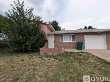 Main picture of 6 Gem Ct