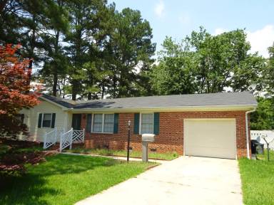 Main picture of 423 Dixie Dr