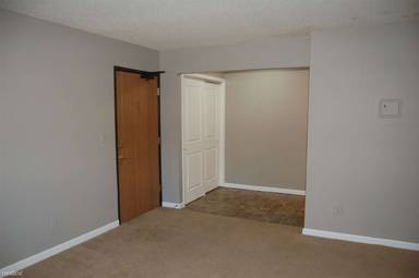 Main picture of 902-906 N Dodge St Apartments