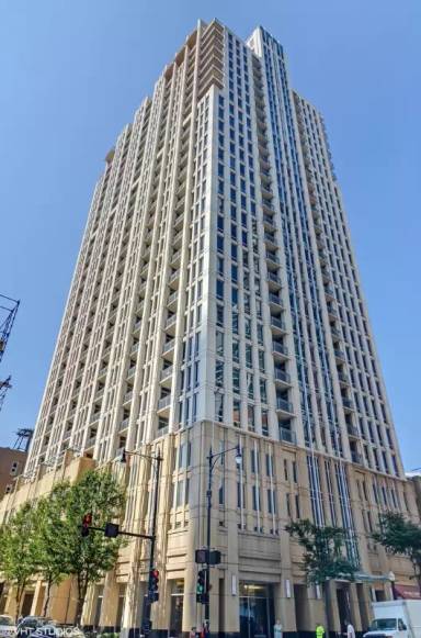 Main picture of Michigan Avenue Tower