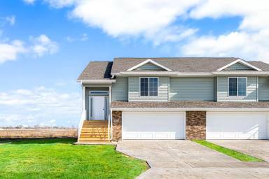 Main picture of 2065-2067 Suttner Dr