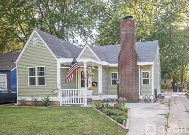 Main picture of 1813 SW Randolph Ave