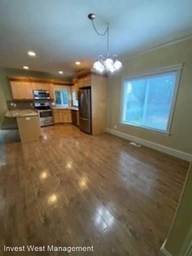 Main picture of 3015 NE 87th Cir