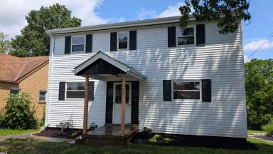 Main picture of 3600 Lakewood Dr