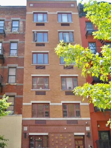 Main picture of 300 E 3rd St