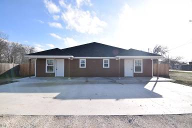 Main picture of 201 S Wilson Valley Dr