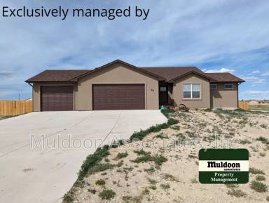 Main picture of 927 E Loma Dr