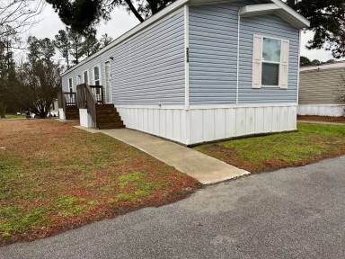 Main picture of 553 Corbin St