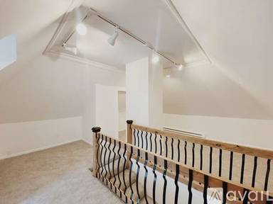 Main picture of 2419 Polk St NE