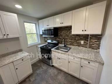 Main picture of 726 S Queen St