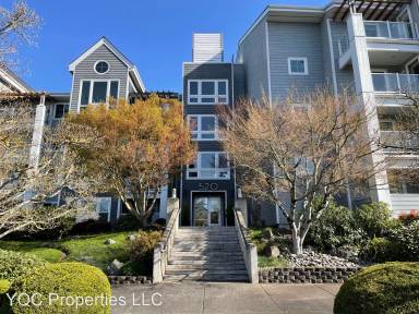 Main picture of 520 SE Columbia River Dr