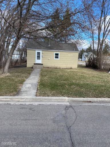 Main picture of 424 Crocker Ave S