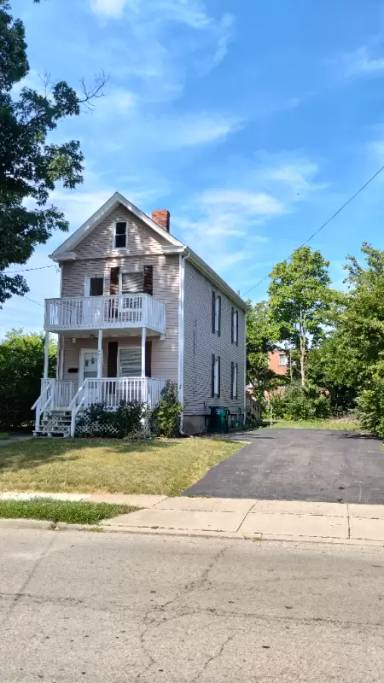 Main picture of 4907 Calvert St