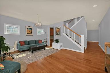 Main picture of 61733 Darla Pl