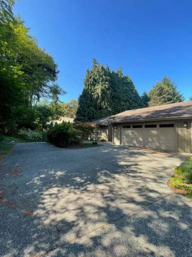Main picture of 53 Bluffs Ln
