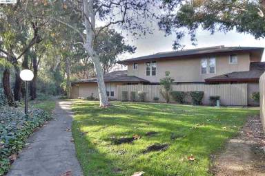 Main picture of 5630 Chestnut Cmn