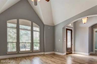 Main picture of 432 King Galloway Dr