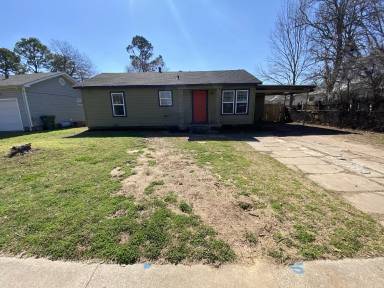 Main picture of 121 Reaves Ln