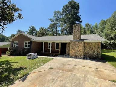 Main picture of 418 E Northwoods Dr