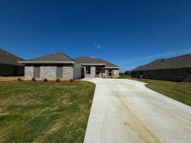 Main picture of 234 Hemingway Cir