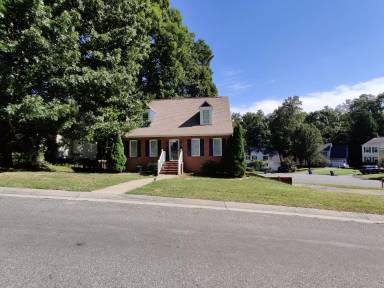 Main picture of 1608 Kirkgate Ln