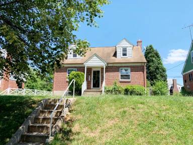 Main picture of 6017 Winthrope Ave
