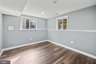 Main picture of 10612 Holleybrooke Dr