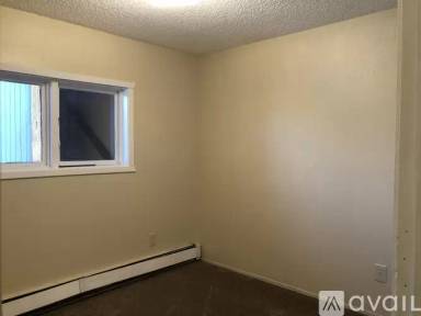 Main picture of 104 B St
