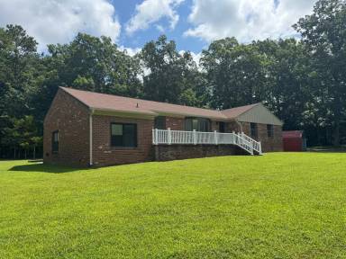 Main picture of 10200 Graves Rd