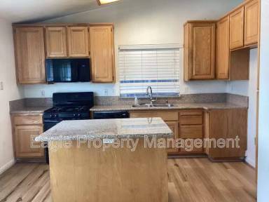 Main picture of 8587 New Island Way
