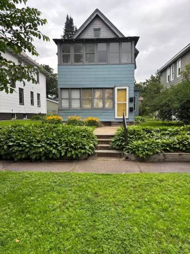 Main picture of 1675 Van Buren Ave