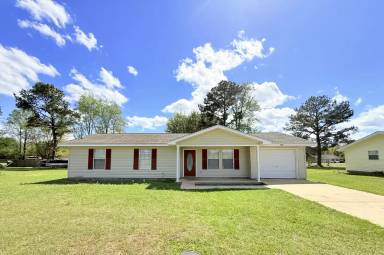 Main picture of 2135 Hamilton St