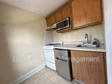 Main picture of 236 Lark St