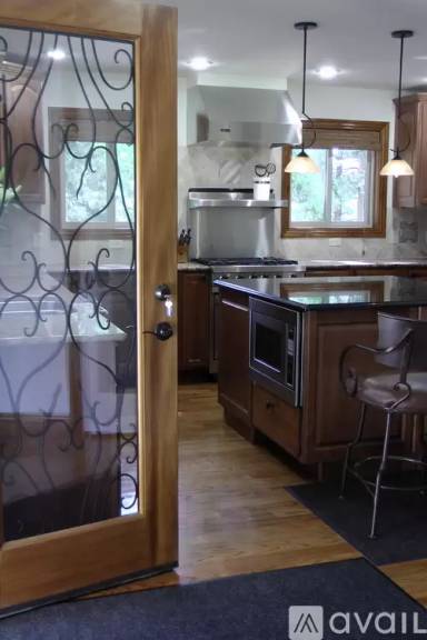 Main picture of 1350 Chippewa Trl