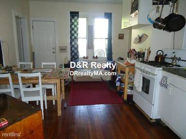 Main picture of 208 Maverick St