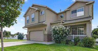 Main picture of 848 S Apple Grove Ln