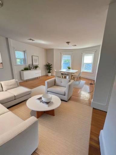 Main picture of 14 Lyndhurst St